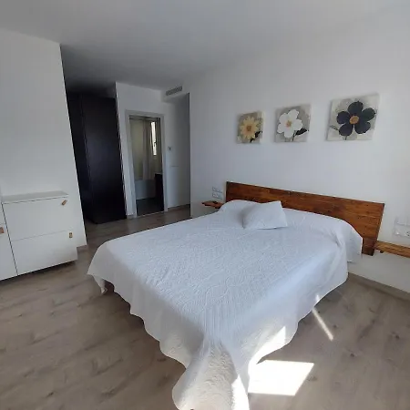 Atic Al Centre De * خيرونا